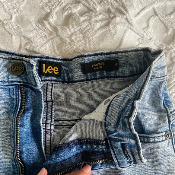 Lee High Rise A-Line Shorts - Picture 3 of 3